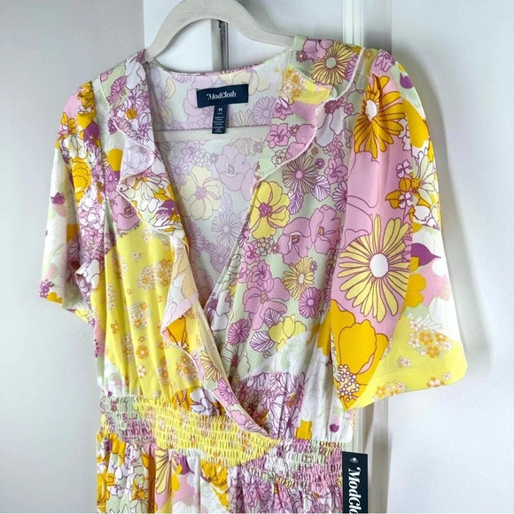 NWT ModCloth Marvelous Flower Medley Surplice Dress Size Medium Elastic Waist - Picture 4 of 8